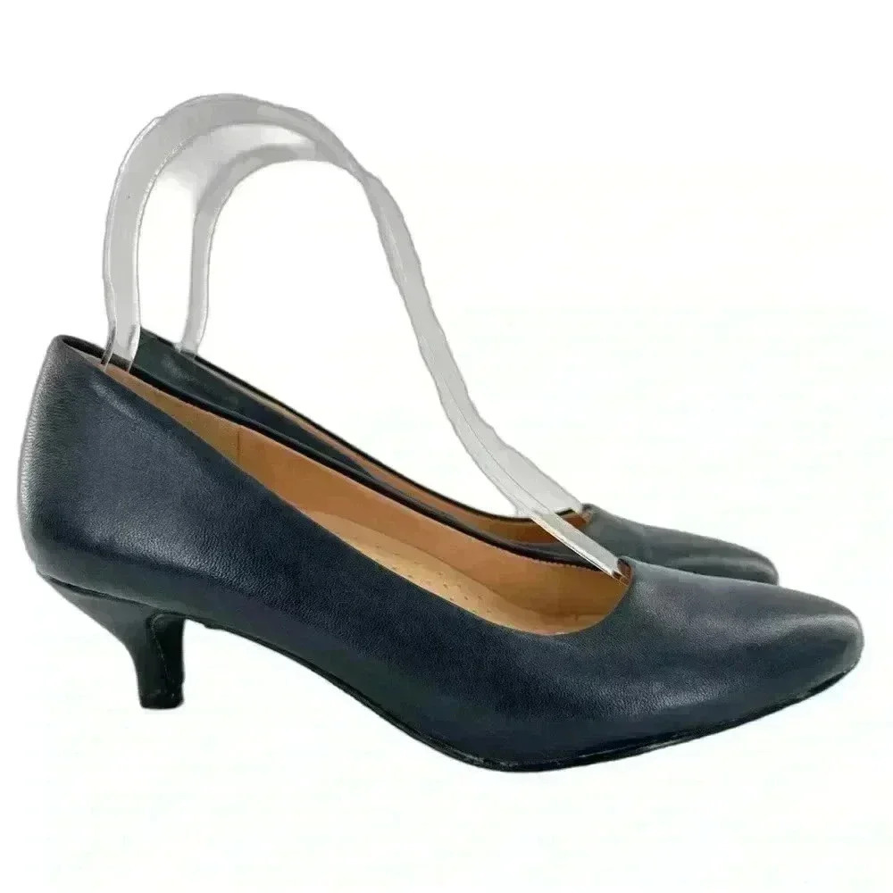 Trotters womens Kiera heels size 6 N navy blue leather pointy toe career pumps - Picture 12 of 12
